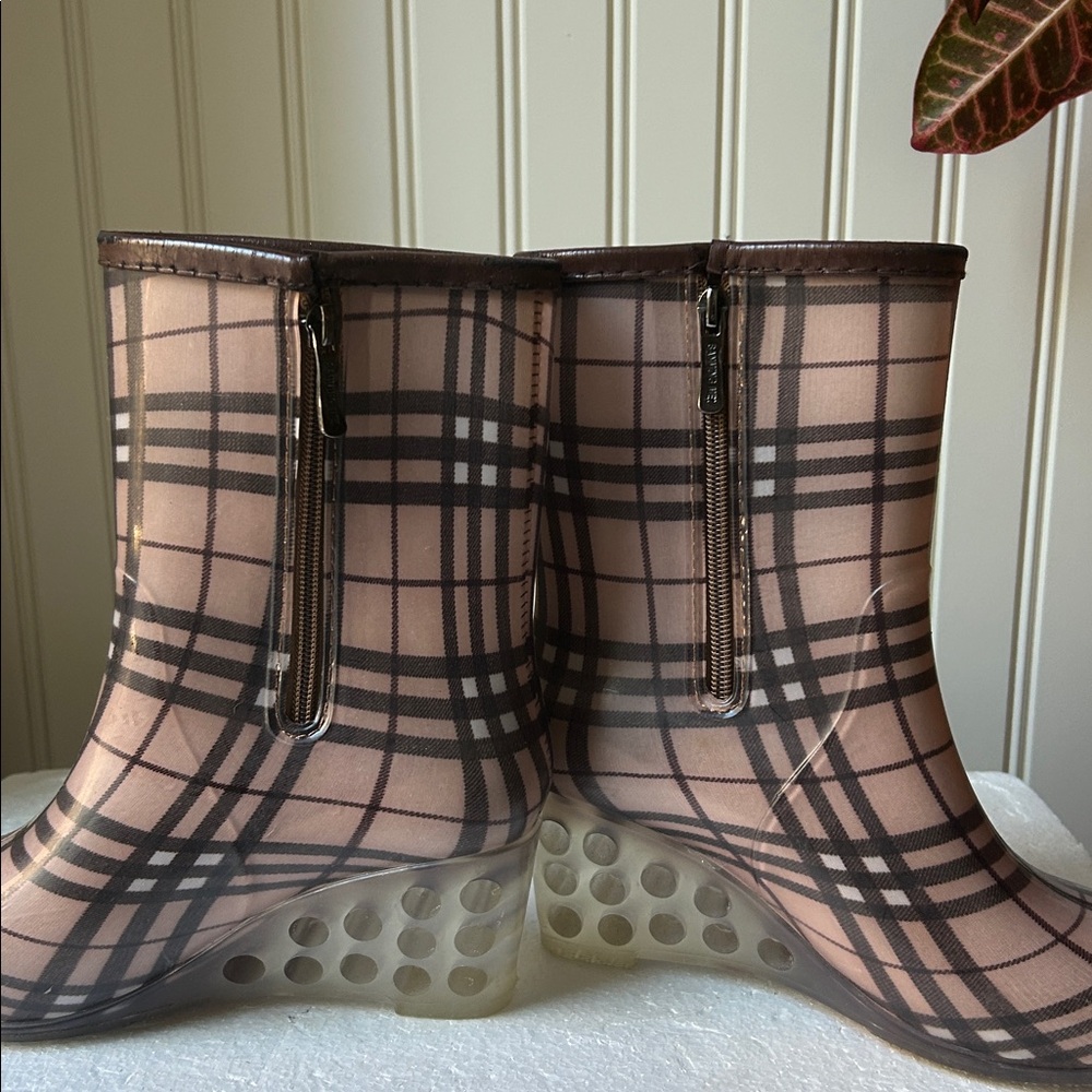 Sanming Mei perforated wedge heel pattern print ZipUp Rain Bootie Boot size37(6) - Picture 7 of 16
